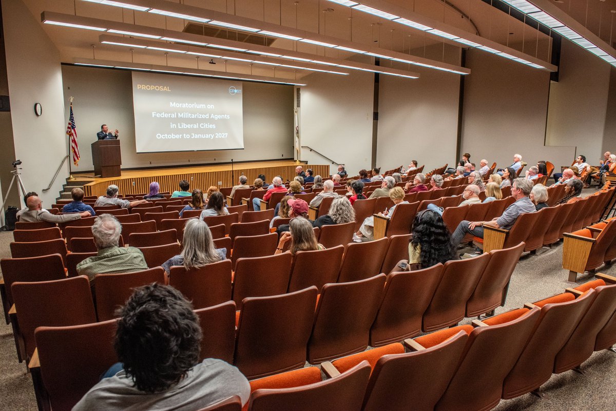PSimonInstitute's tweet photo. Thank you to everyone who joined us on April 3rd for @ProfessorPape's lecture. His timely discussion on Iran, escalating global conflict, and the 2026 election sparked important conversations about democracy, and international stability.

Missed it? Watch: https://t.co/G3Zrr0zI9e https://t.co/hCRvwLtJFO