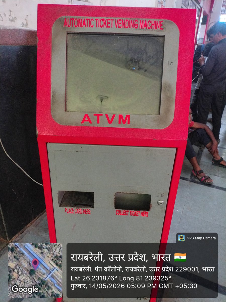 iRahul9450's tweet photo. @RailwaySeva @drm_lko आपके अधिकारियों पर कोई असर नहिं पड़ रहा है बेवजह का Commitment n करें मुझे मालूम है कि आम आदमी को परेशानी हो यही रेल विभाग की हरकत है तकनीकी के नाम पर किराया बढोत्तरी तो जो जाती है परन्तु सुविधा के नाम पर वर्षों बीत जाते यह बात नहिं यही असलियत है https://t.co/PZIXpuax8H