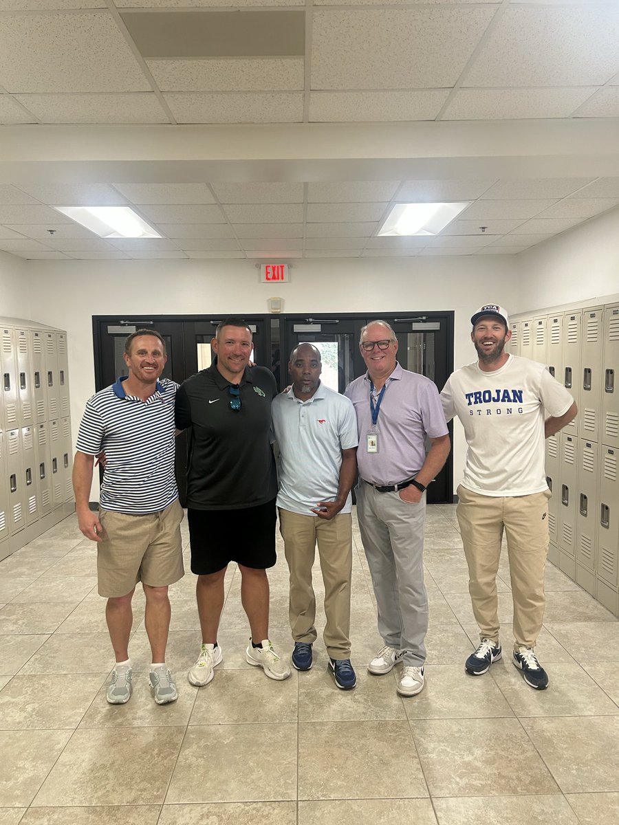 GregJohnston67's tweet photo. We want to thank @MikeBloesch and @MeanGreenFB for stopping by @TCAAddisonFB to learn more about our outstanding student athletes. Go Trojans @TreyHaverty @ColbyCameronTCA https://t.co/WGIOSEYhnr