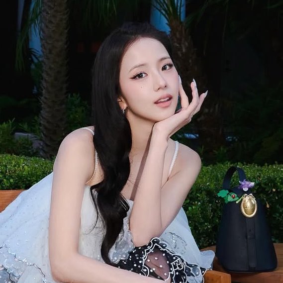 jisoogirl. (@SOOYASTY) / Posts / X