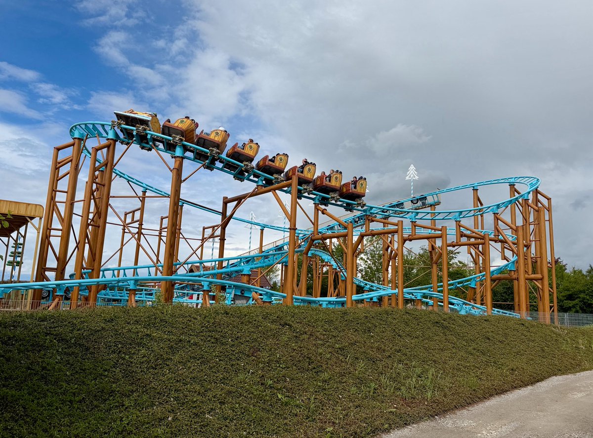 Attractions 360° tweet media
