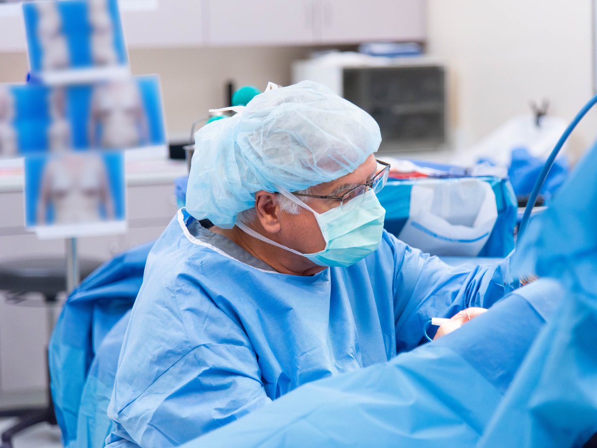 VonuPSCHR's tweet photo. Our private surgery center in the Oyster Point area of Newport News is easily accessible to all Tidewater residents, making us the premier choice for expert cosmetic surgery in Hampton Roads. 🏥📍

Schedule your consultation with Dr. Vonu today.

🌐 | https://t.co/MxLV4s1vrz https://t.co/571Ym9kOhn