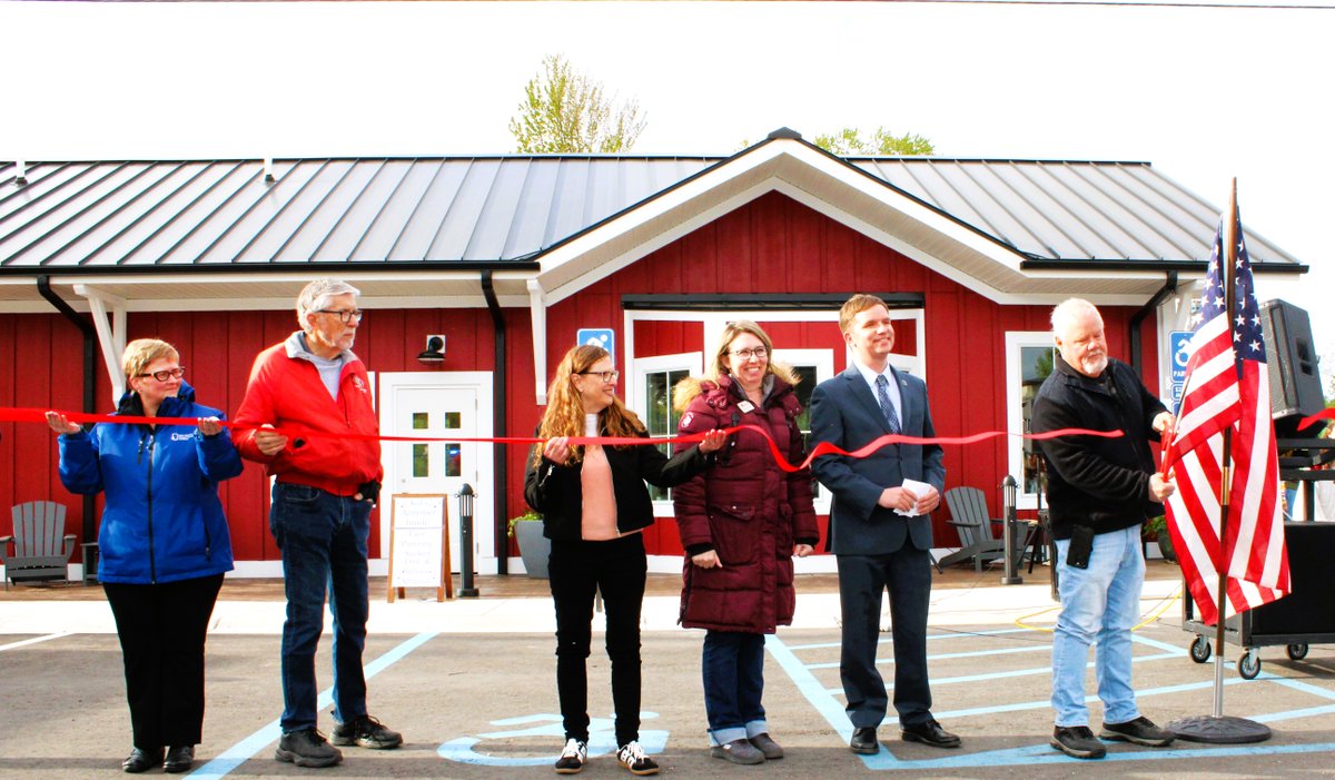 KentCountyMI's tweet photo. Yesterday, we celebrated the opening of Sparta Town Square! This $700K project was made possible in part by a $300K investment of Community Development Block Grant funding administered by our Community Action department. https://t.co/RdBDBVHaR3