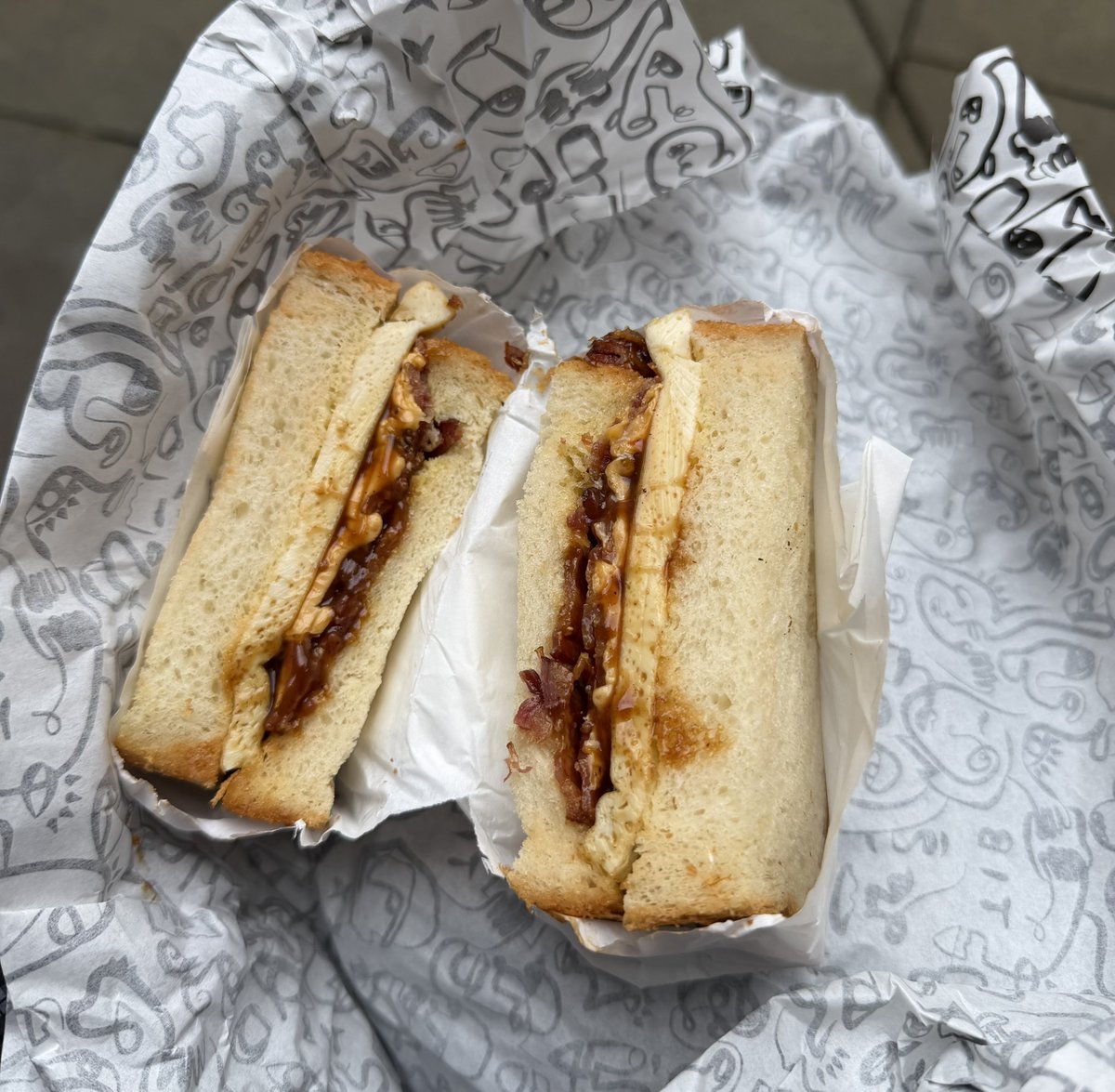 hikingshawty's tweet photo. today i walked five miles and i had a bacon, egg and cheese sandwich for dinner <3 https://t.co/wqlvMAwV74