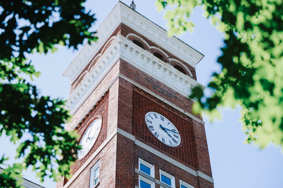 ClemsonWBB's tweet photo. Isn't she lovely 😍🧡 https://t.co/e112RHXKeY