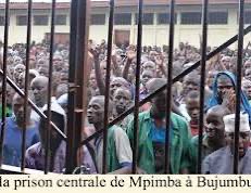 Acatbdi's tweet photo. #Burundi : Les #prisons burundaises traversent une situation extrêmement préoccupante.

Dans un contexte de surpopulation carcérale persistante, des détenus alertent sur une grave pénurie de nourriture observée ces derniers jours dans plusieurs établissements pénitentiaires du pays. Des milliers de #détenus vivent désormais avec des rations insuffisantes, dans des conditions mettant gravement en danger leur #santé, leur #dignité et leur vie.

Les #détenus demandent que leur cri d’alerte soit entendu avant que la situation ne se transforme en véritable catastrophe humanitaire.

ACAT-Burundi appelle les #autorités burundaises à prendre sans délai des mesures urgentes afin de garantir le droit à l’alimentation et des conditions de détention conformes aux engagements du #Burundi en matière des droits humains.

#Burundi #HumanRights #Justice #Prisons