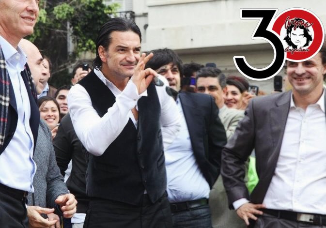 notiarjona's tweet photo. Hace 14 Años se inauguraba la baldosa de Marta en Buenos Aires 
@Ricardo_Arjona @InfoMundoArjona 
@Marcelofigoli @fenix_latam 
 #LoQueElSecoNoDijo #GiraArjona  #Argentina 🇦🇷🇦🇷🇦🇷🇦🇷🇦🇷 https://t.co/w72sT5zapf
