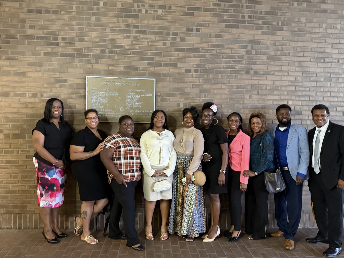 Young Middle Magnet School tweet media