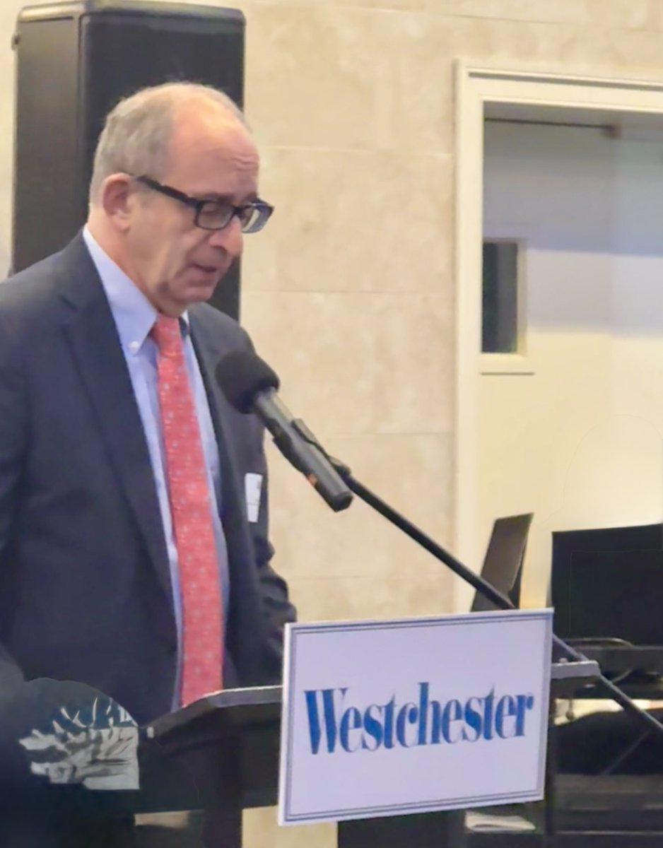 nymedcollege's tweet photo. 🎉 Congratulations to New York Medical College and @WeAreTouro University President, @DrKadish, on his recognition as a Healthcare Hero by @WestchesterMag, a distinction that celebrates extraordinary individuals whose dedication has had a positive impact on healthcare in our community.

We're proud of all the work you do for your patients and for our students at #NYMC. 👏