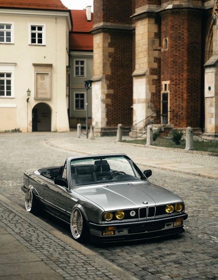 Draghub1's tweet photo. BMW E30 Convertible ☑️ https://t.co/3rFeFXaEfN