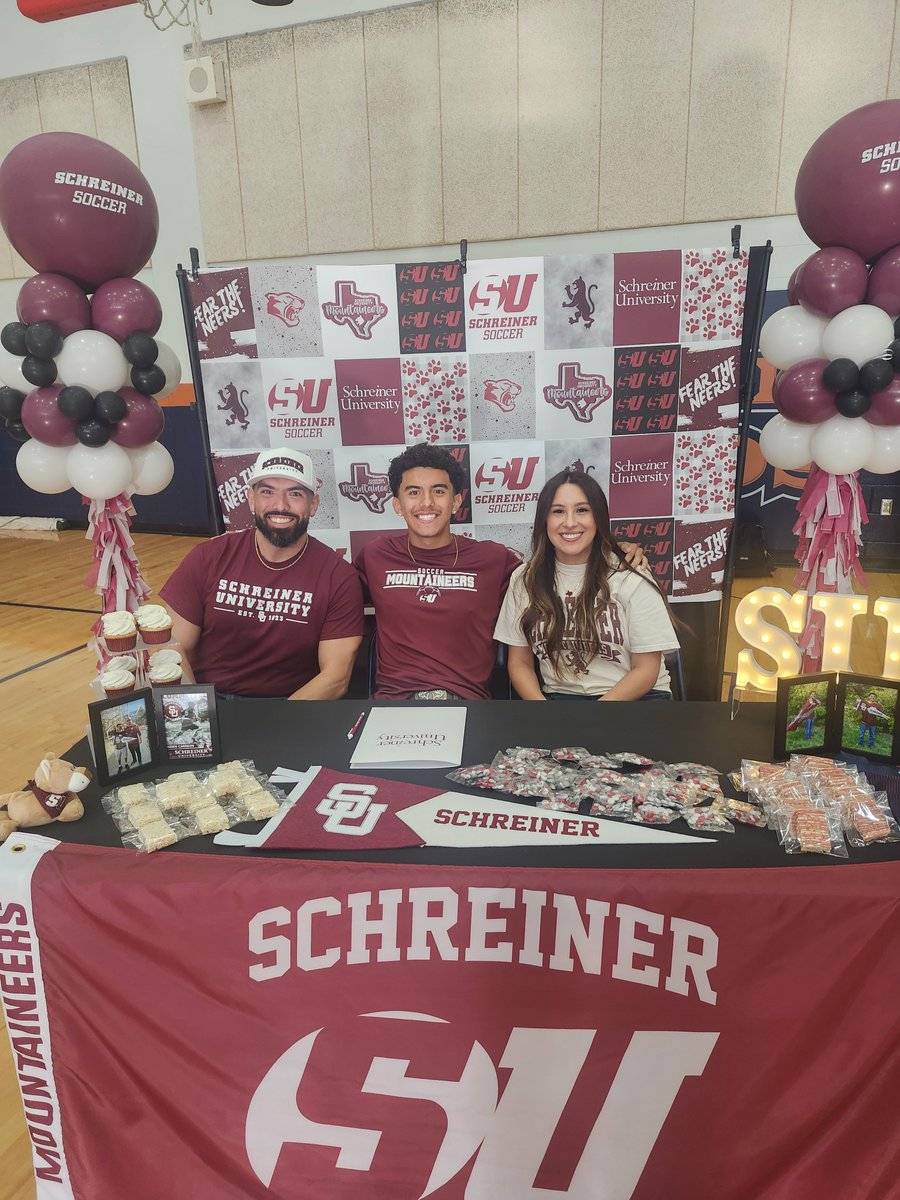 Coach_CTierney's tweet photo. Congratulations to Aiden Carreon and Zane Webb.  Two great kids from great families who are living the dream and playing soccer at the next level. https://t.co/BP5H1SgCJC