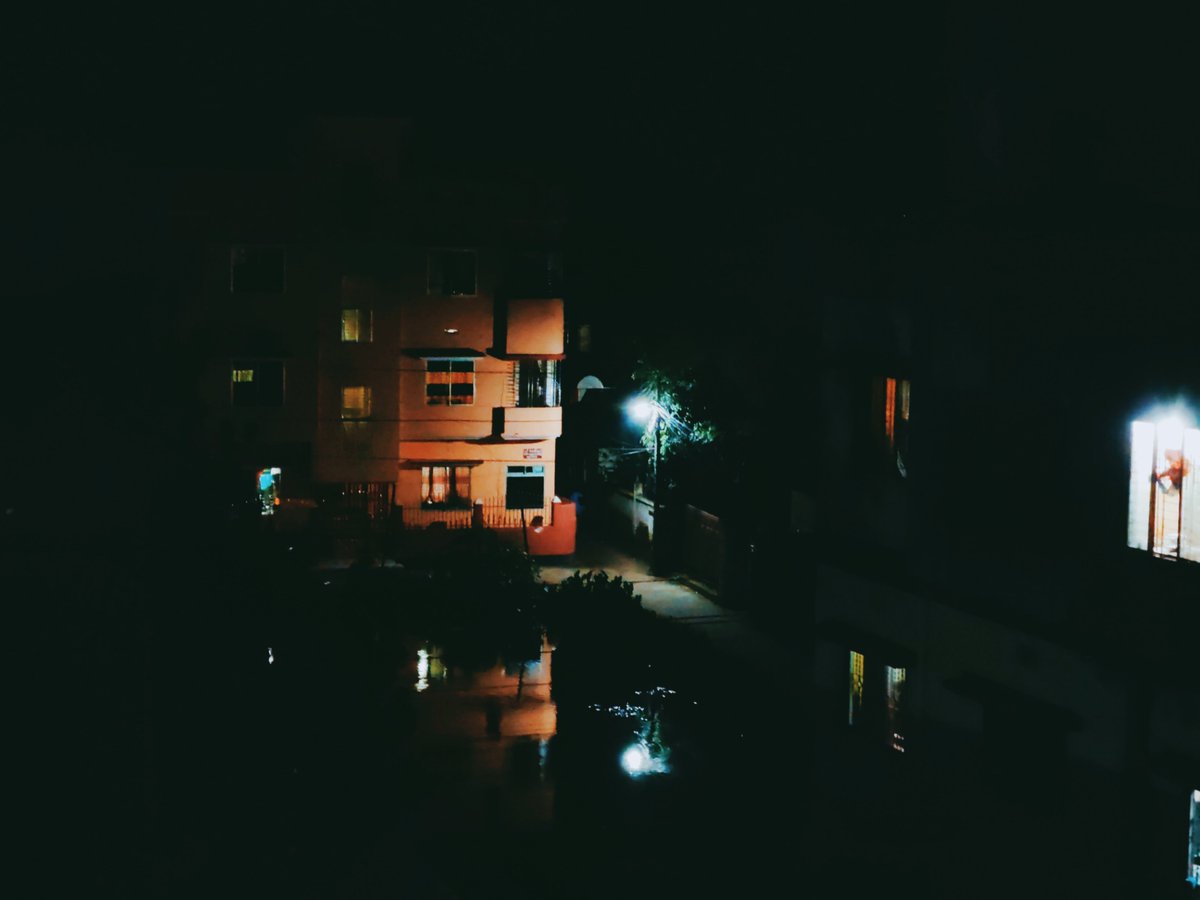 the_felizer's tweet photo. late night. https://t.co/Iv3GXKGSHs
