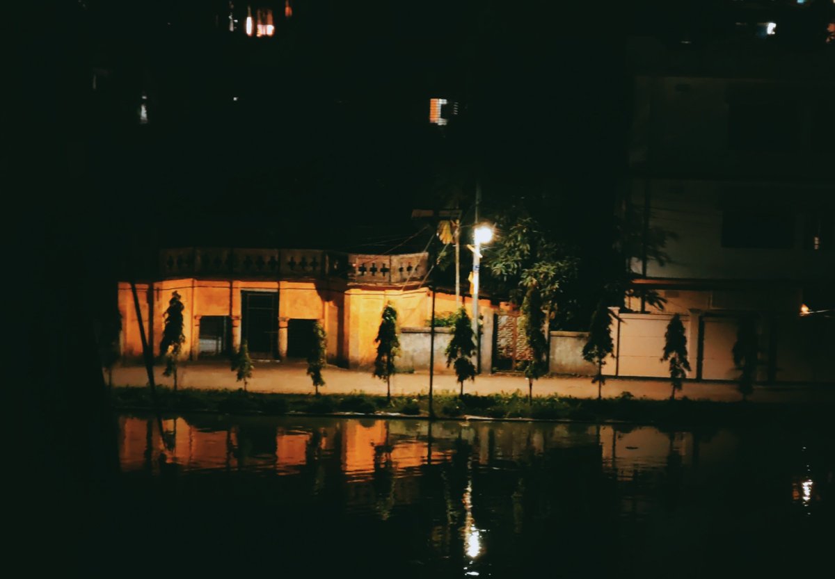 the_felizer's tweet photo. late night. https://t.co/Iv3GXKGSHs