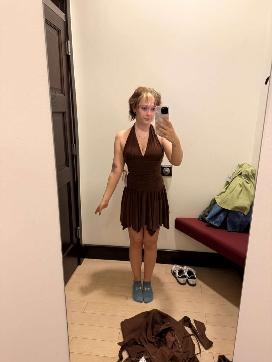 flonvera's tweet photo. guysss idk which dress to wear first grad ugh the green is so flattering but the brown might be a bit fancier for grad https://t.co/uhhMHRROt1