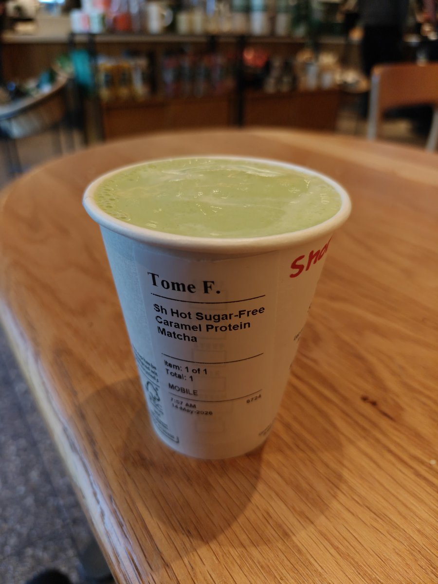 TomeFilip's tweet photo. Not bad. Starbucks protein 🙌 https://t.co/hi30gTG6JE