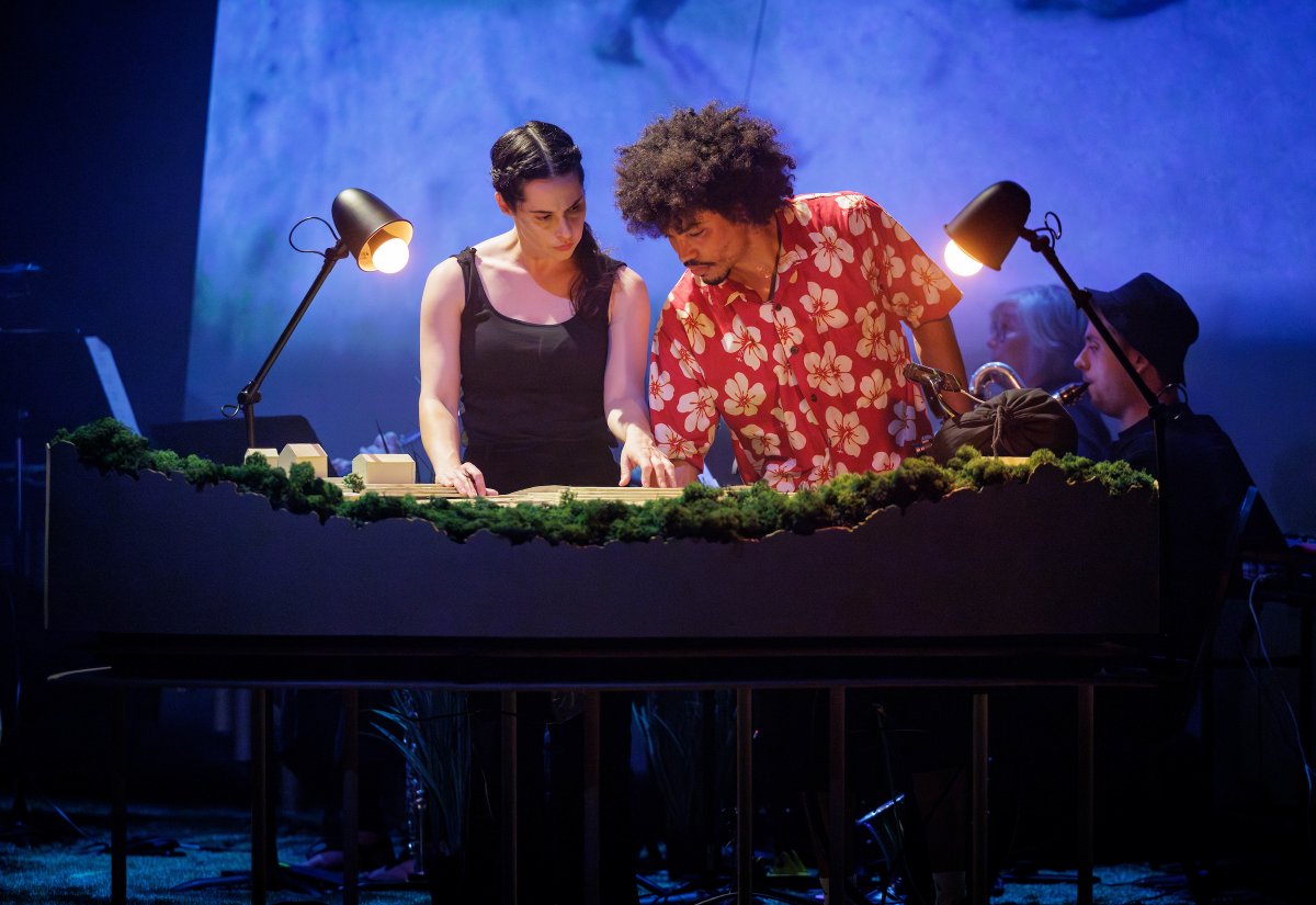 simonfallaha's tweet photo. #Theatre #Review at #SiArtsNI - Where We Bury The Bones.

The @dumbworldltd and @KilkennyArts co-production, staged at @LyricBelfast earlier this year, is "experimental, eloquent, eclectic and understated... a feast of aesthetic admiration".

Review here. https://t.co/J56Vabqalw https://t.co/M5kLGNgxzb