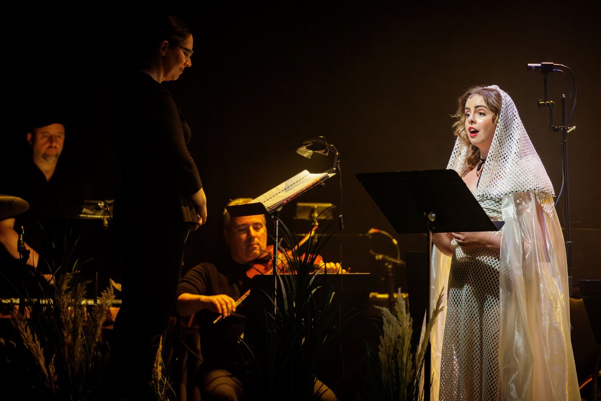simonfallaha's tweet photo. #Theatre #Review at #SiArtsNI - Where We Bury The Bones.

The @dumbworldltd and @KilkennyArts co-production, staged at @LyricBelfast earlier this year, is "experimental, eloquent, eclectic and understated... a feast of aesthetic admiration".

Review here. https://t.co/J56Vabqalw https://t.co/M5kLGNgxzb
