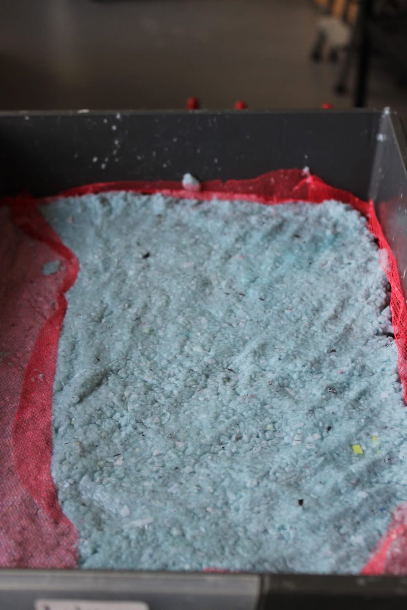 HolyTrinity316's tweet photo. In science club, our students made their own paper/ card by recycling shredded paper from our school. They added their own finishing touches in the form of food colourings, shimmer thread and some added flowers foraged during previous science club session. #holytrinitystars https://t.co/N2hiAE9x9v