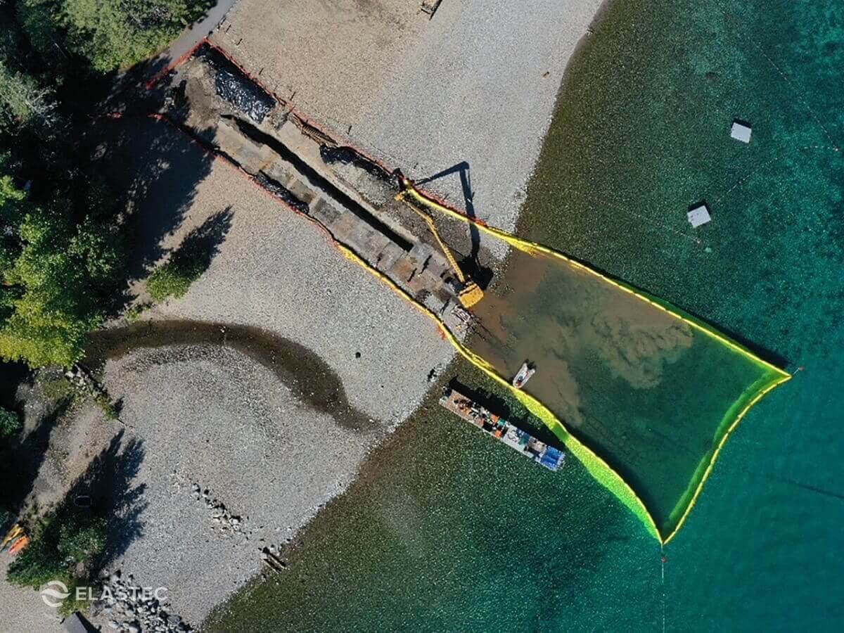 Elastec's tweet photo. Turbidity curtains help isolate a work area and reduce the spread of suspended sediment during dredging, bridge work, shoreline construction, and remediation projects.

Request information 
https://t.co/3CQ2mIuufx 

#TurbidityCurtain #SiltCurtain #MarineConstruction https://t.co/peurZdRBaI
