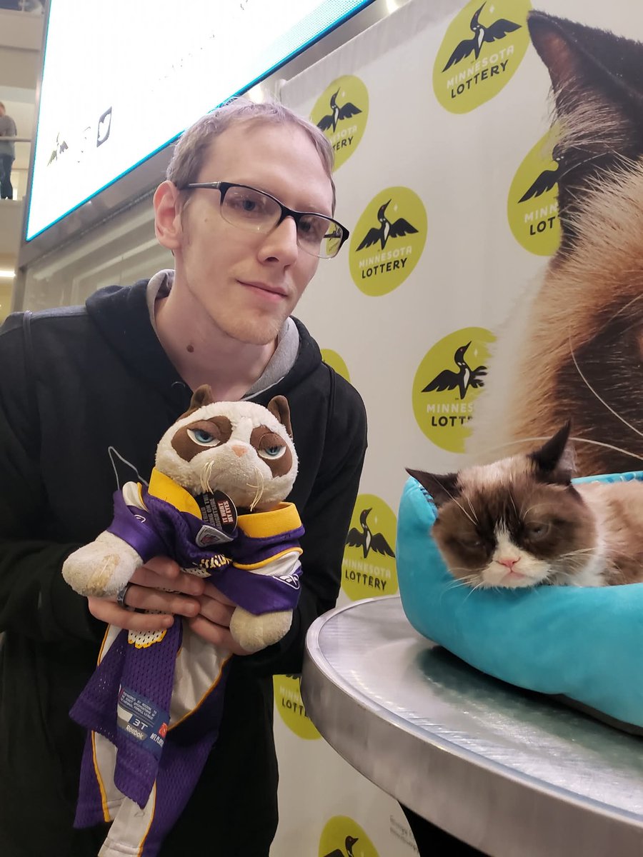 mrfluff3h's tweet photo. R.I.P Tarder Sauce aka 'Grumpy Cat'
It's been 7 years since you passed. I love you & miss you everyday, Grumpy Cat.
#GrumpyCatForever
@RealGrumpyCat https://t.co/Pn1lZlw2VH