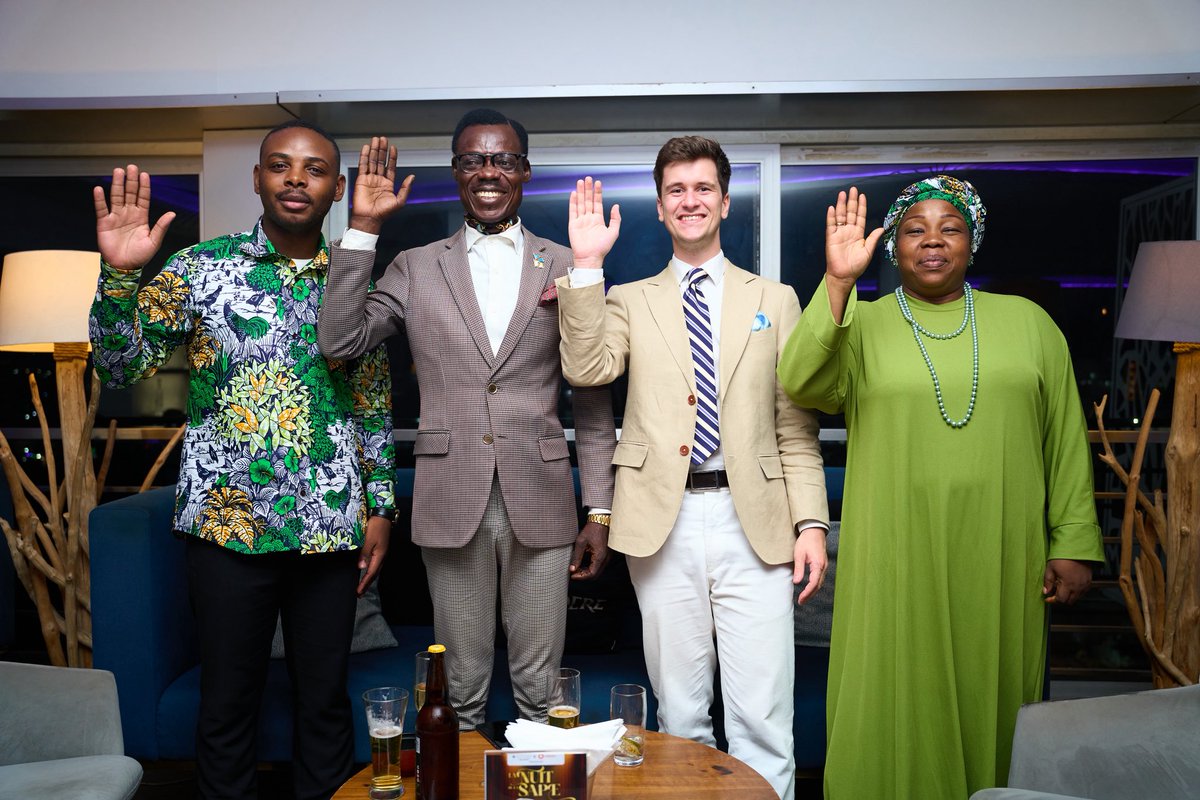 PullmanKinshasa's tweet photo. Chez Accor, l’hospitalité se vit à travers chaque attention, chaque sourire et chaque moment partagé.🤝
Nous avons eu le plaisir d’accueillir Mukanga pour un Meet & Greet chaleureux à L’Étoile aussi la soirée de la nuit de la sape , un instant privilégié marqué par des échanges enrichissants, de belles rencontres et l’excellence de notre accueil. 

Parce qu’offrir une expérience mémorable reste au cœur de nos priorités. 🤗

#Accorlivelimitless #Pullmanlifestyle #Heartist #AllMoments #HospitalityExcellence