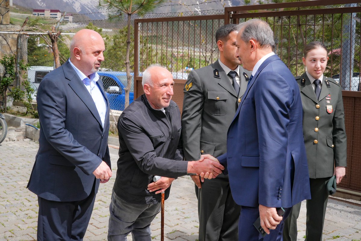 T.C. HAKKARİ VALİLİĞİ tweet media