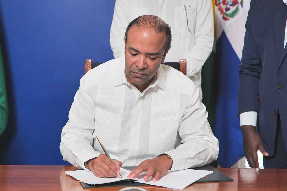 Felix Reyna tweet media