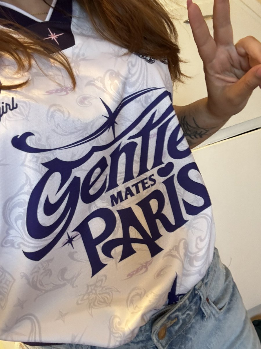 M8 AnGèle 🌹 tweet media