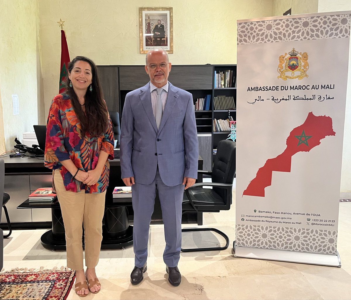 MoroccoinMLI's tweet photo. SEM @DrissIsbayene a reçu en audience, ce 14 mai, Mme Beatriz Mesa, Professeur à l’Université Internationale de #Rabat, spécialiste et auteur de plusieurs ouvrages sur le Sahel et l'Afrique de l'ouest, à l'occasion de sa visite de travail à Bamako https://t.co/U2PiqUNvkZ