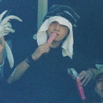 leetam0n's tweet photo. ryota and his strawberry 🍓🍓 flavoured snacks https://t.co/QiyHIj9ZcH