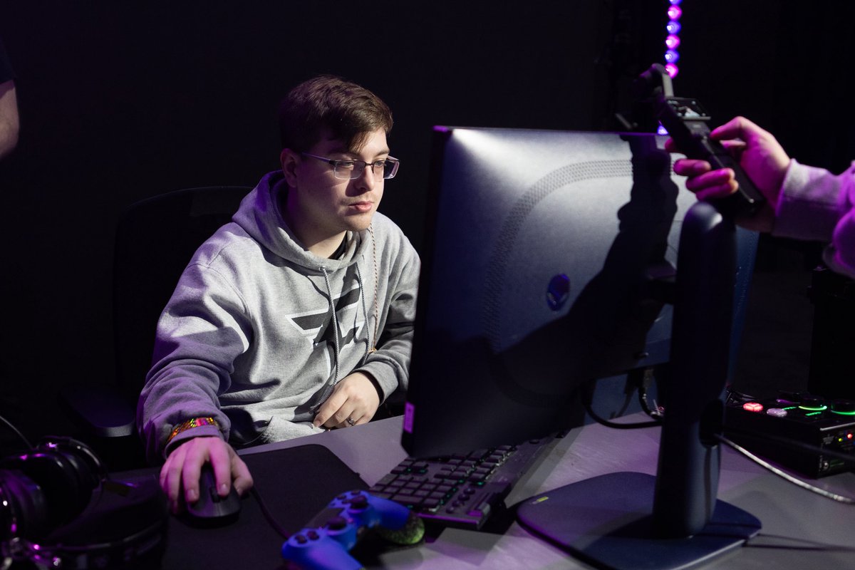 Fazeup DEFENDING LAN CHAMPS IN THE BUILDING 📍 #FaZeUp | #CDL2026