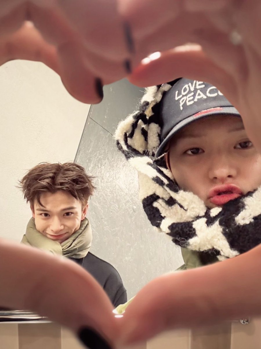 happy birthdayy yoshi-kun, the most gentle and sweetest hyungie