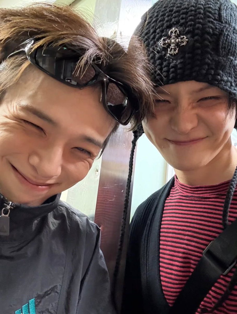 happy birthdayy yoshi-kun, the most gentle and sweetest hyungie