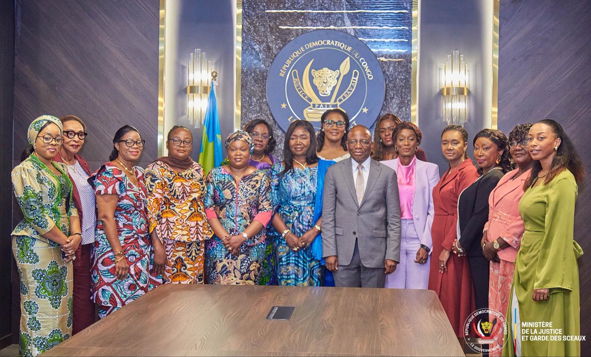 rfmp2024's tweet photo. Le 13 mai 2026, une étape historique a été franchie pour le Réseau des Femmes Mandataires Publiques de la RDC avec la remise officielle de l’ARRETE Ministériel attribuant la personnalité juridique par le Ministre de la Justice et Garde des Sceaux, Guillaume  NGEFA. https://t.co/kKVh7E3XQq