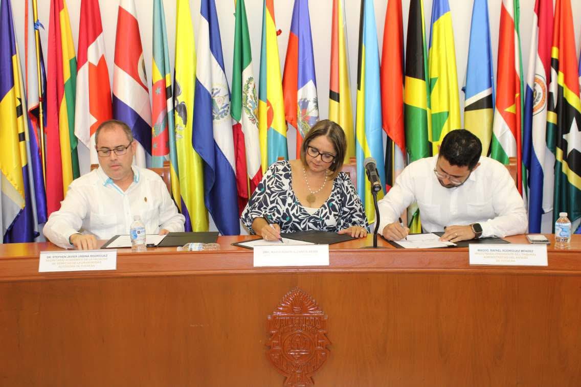 rafarodmen's tweet photo. Tuve el honor de representar al Tribunal de Justicia Administrativa del Estado de Yucatán en la firma de un convenio de colaboración con la Facultad de Derecho de la Universidad Autónoma de Yucatán.

Más que un acuerdo, es una apuesta por el futuro: por las y los estudiantes en la construcción de una justicia administrativa más humana, cercana y eficiente. 🤝

En este mismo espacio, compartí la conferencia “Mecanismos Alternativos de Solución de Controversias: Los retos de su implementación en la Justicia Administrativa”, convencido de que innovar en la forma de resolver conflictos también es transformar la justicia.

Este convenio abre puertas, genera oportunidades y fortalece el compromiso institucional con una mejor formación jurídica en Yucatán. ⚖️