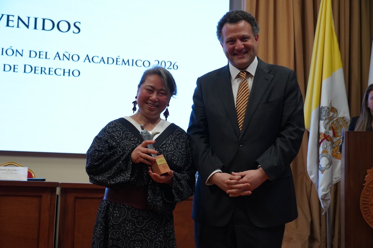 Facultad Derecho UC tweet media