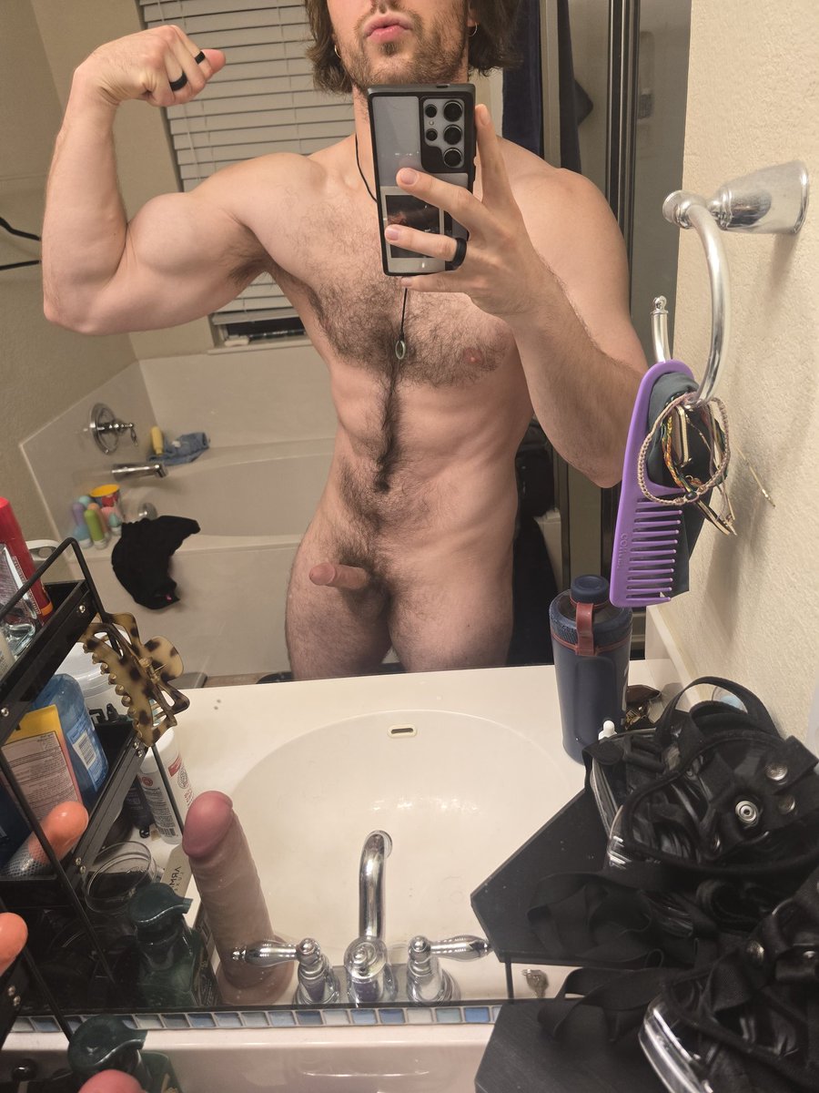 Straight Guy tweet media