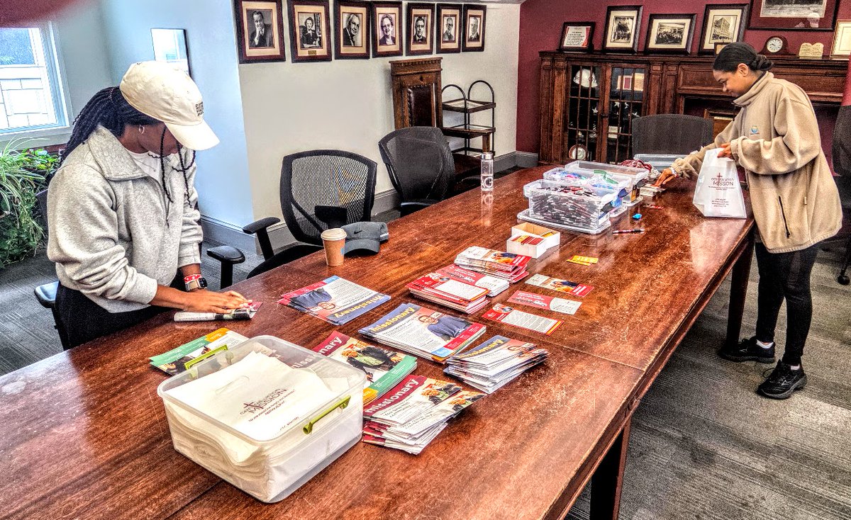 centralunion's tweet photo. They're back! 🙌 Our wonderful friends from Love in Action DC recently returned to the men’s shelter to serve with excellence through Haberdashery upkeep and administrative support.

We’re deeply grateful for their continued faithfulness, care, &amp; servant hearts! https://t.co/D1AMVeRP8e