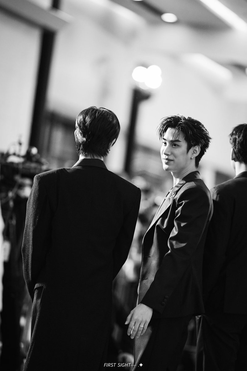 𝘍𝘐𝘙𝘚𝘛 𝘚𝘐𝘎𝘏𝘛── .✦ tweet media