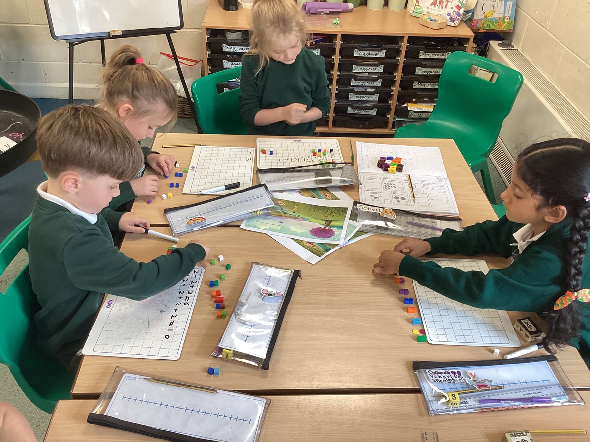 GatesRobins's tweet photo. We have been working hard on counting in repeated groups this week! They are doing brilliantly with it! #thegatesmaths https://t.co/iPzriK4bzT