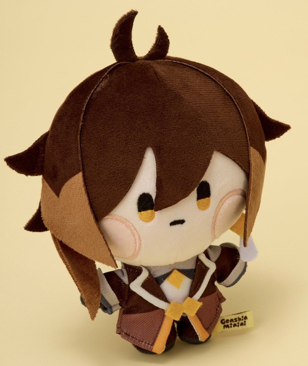 ZERO__NANAQ's tweet photo. There’s no way I can not buy this cute Zhongli plush…😇💛 https://t.co/GteDbqeMyT