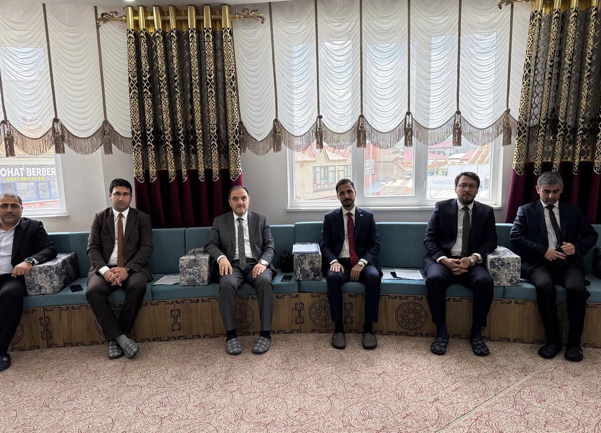 vartomuftulugu's tweet photo. 📌 İLÇE MÜFTÜLERİ TOPLANTISI.

  İl Müftümüz Sn. Nurullah KOÇHAN liderliğinde ‘Mayıs Ayı İlçe Müftüleri Toplantısı’ İlçemiz ev sahipliğinde Diyanet Gençlik Merkezimizde yapıldı. https://t.co/Jp4TL2v03U