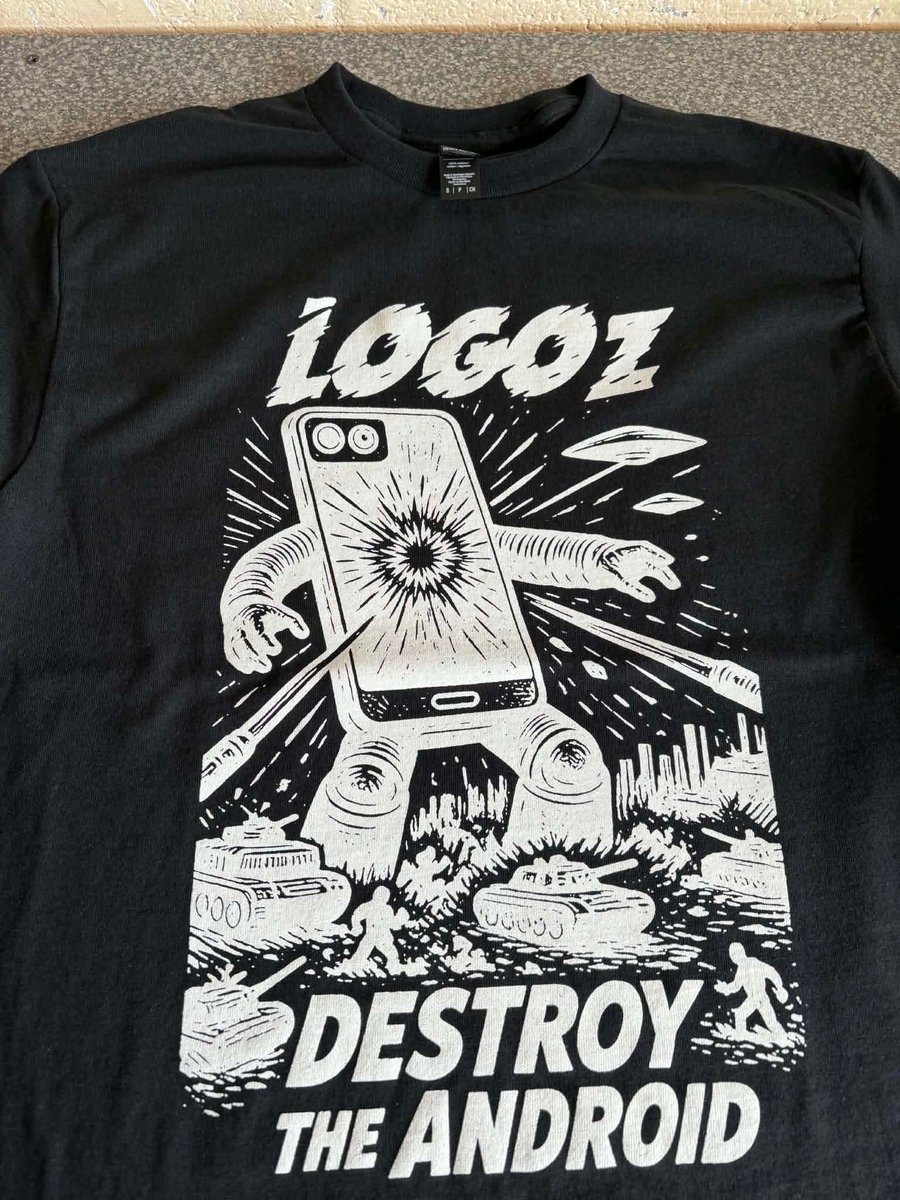 LoGOz_UK's tweet photo. NEW LoGOz Tee Shirts coming very soon l!!!! Printed by the excellent Paul Henderson at INK CLAN NATION  Also a brand spankin video for DESTROY THE ANDROID to accompany it! Watch this space!!!! 📱👕💥 🤖 📺 ☠️ 🛸
@LoGOz_UK @PeeshNE63 @PaulLoGOz @INKCLANNATION11 https://t.co/5gBaHVB1ui