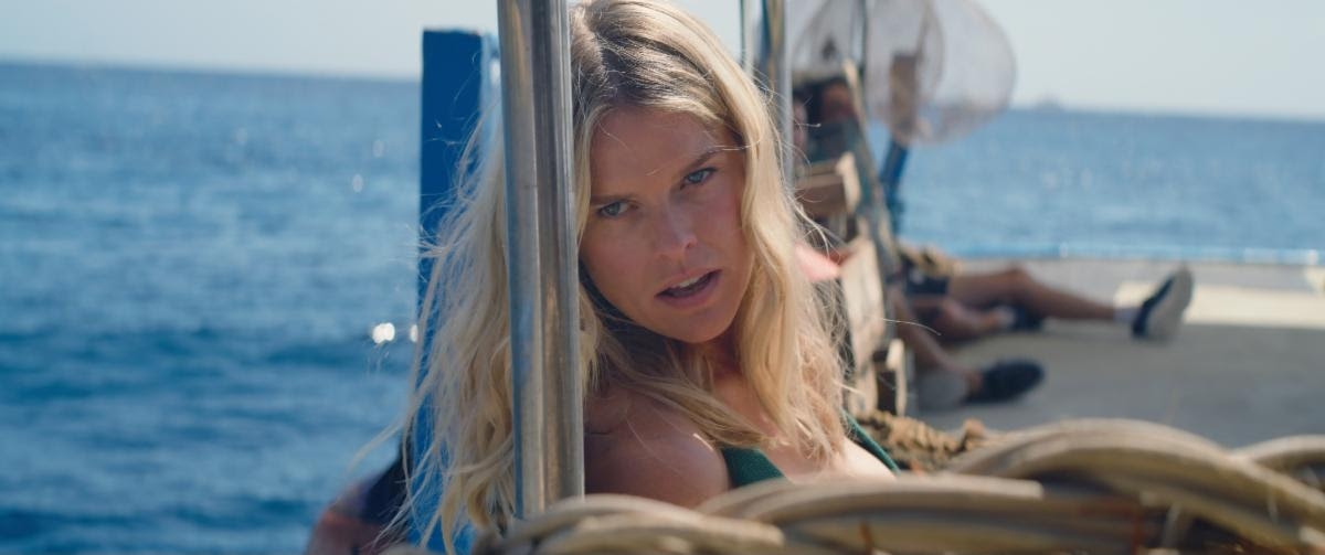 ThePlaylistNews's tweet photo. ‘Chum’ Trailer: Alice Eve Stars In Mediterranean-Set Shark Flick In Theaters/On Demand On June 5 https://t.co/pFOczRDaMt https://t.co/p46ZkiOIGl
