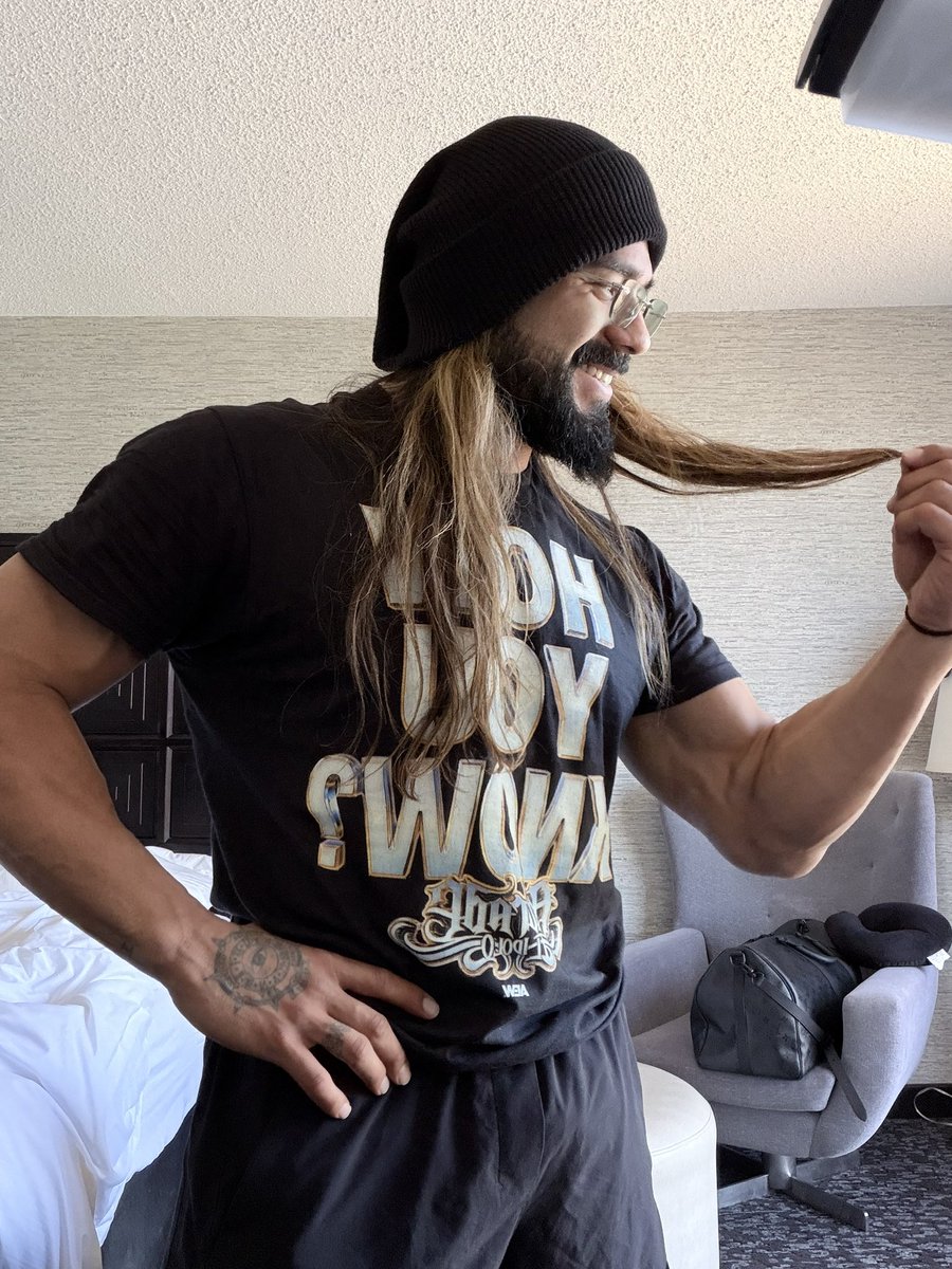 Andrade “El Idolo” The Real Latino Man! tweet media