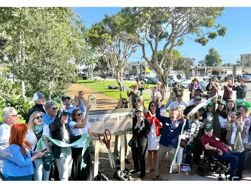 Leadership Manhattan Beach tweet media