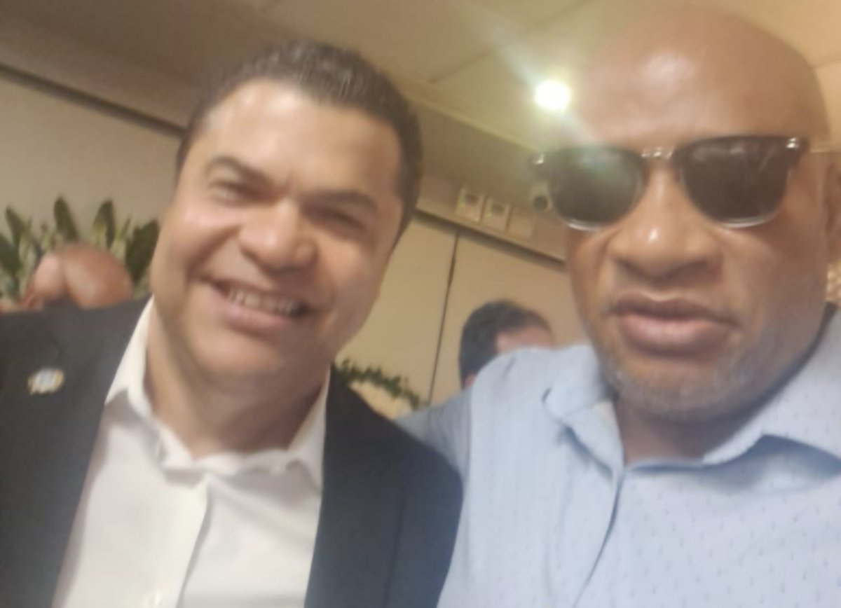CorporonErnesto's tweet photo. La solidaridad es un valor humano, tres buenos amigos y compañeros, dando el pésame al compañero @GuzmanFermin1 por el fallecimiento de su adorada madre, son ellos @radhamesjimenez Vicepresidente de la @FPcomunica el Diputado @TobiasCrespo y el Ing. #DavidContreras. https://t.co/rF3FpB47f7