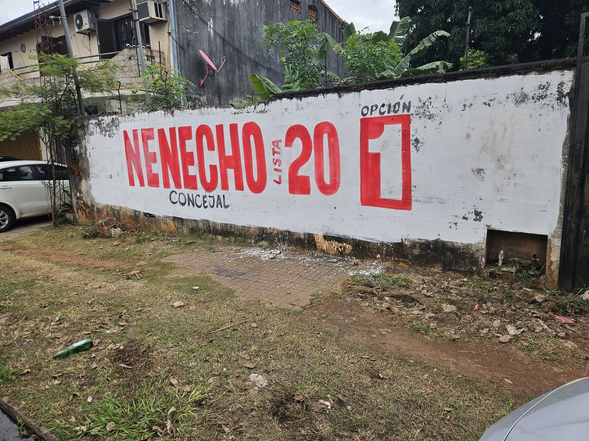 Quito_mb's tweet photo. @oscarodriguezpy cuanto te puedo cobrar por que pongan tu marcante ne en mi propiedad sin autorización? https://t.co/RLuKSI2XTn