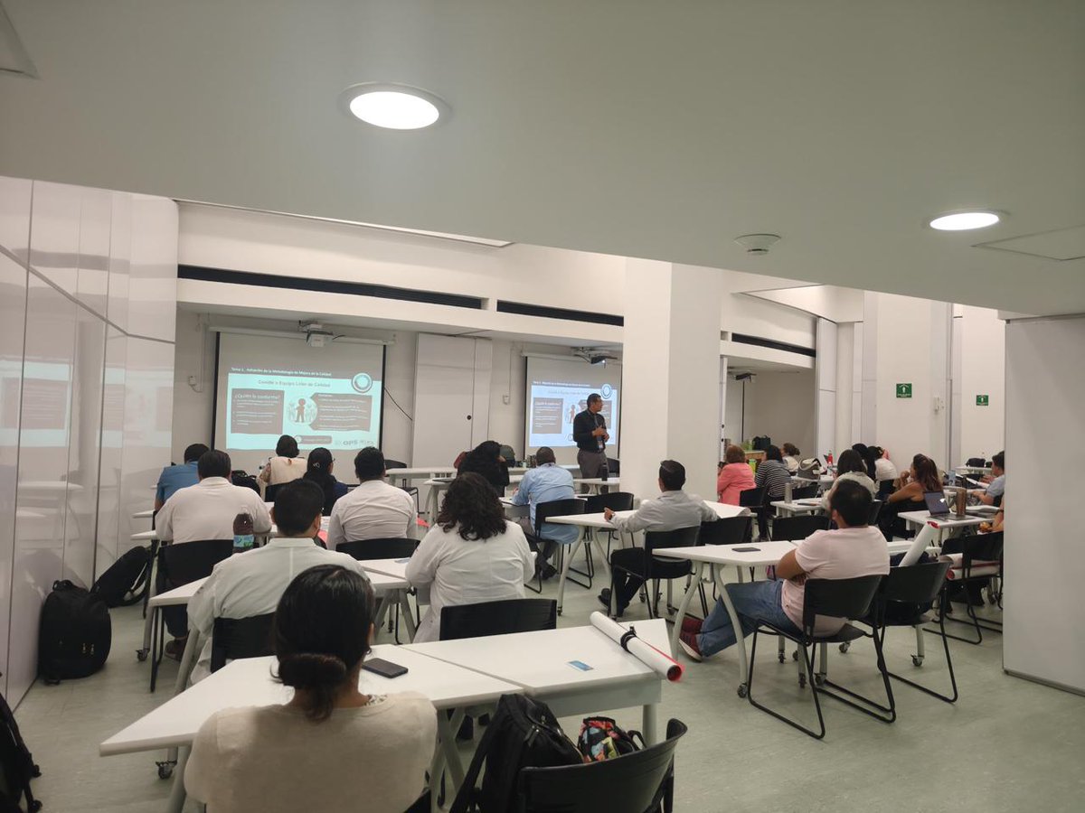ISSSTE_mx's tweet photo. ¡Fortalecemos la atención primaria en equipo! 🤝🩺

Concluyó la primera de 4 sesiones del Taller de Mejora de la Calidad, una productiva jornada de 2 días donde líderes del ISSSTE y del equipo de la Dirección Médica se sumaron a la implementación de la estrategia HEARTS. 🏥✨

El objetivo es claro: nuestros líderes se preparan para replicar estos conocimientos en cada una de las subdelegaciones médicas de todo el país, fortaleciendo el primer nivel de atención y estandarizando procesos bajo un modelo de salud universal. 🇲🇽