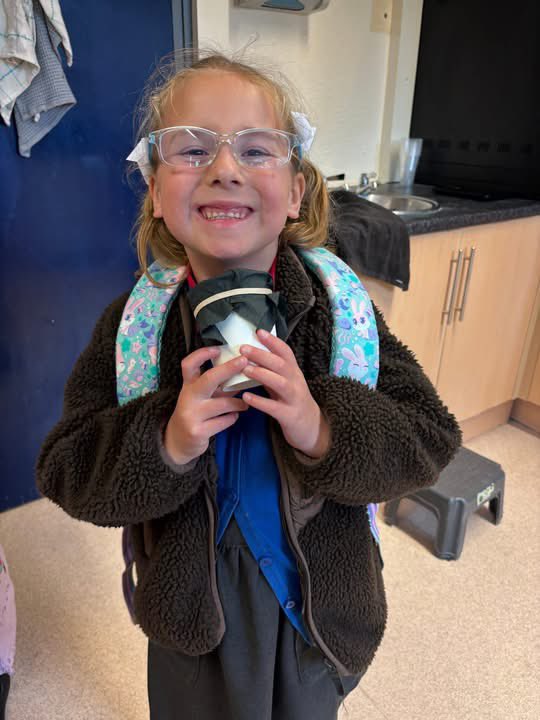 strantonprimary's tweet photo. Tonight our Little Scientists after school club became sound detectives. 👂🕵️‍♂️

They played some fun listening games before making their own sound shakers using paper cups, tissue paper, and rice. 🎵

Article 15
@eden_trust https://t.co/ObQccabRFD